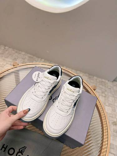 Picture of Hogan Shoes Women _SKUfw129819626fw